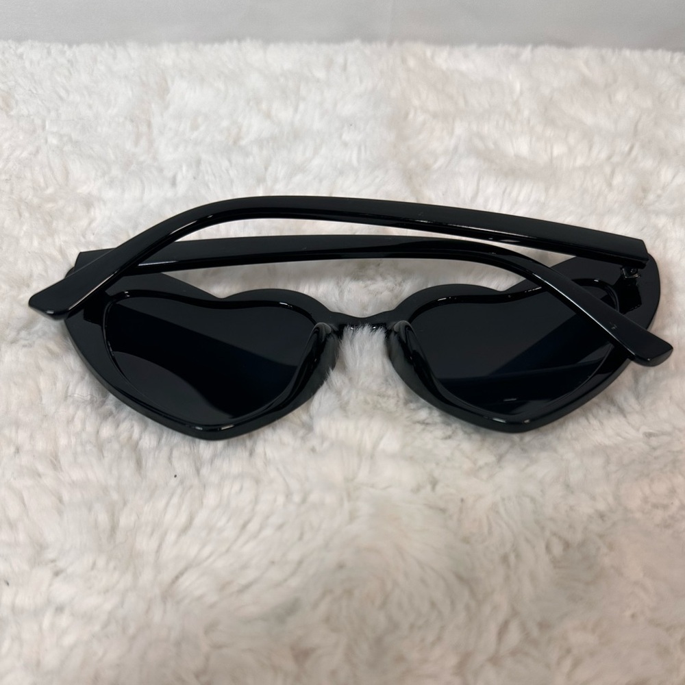 Heart Love Fashion Women's Gift Sunglasses 😎 - Picture 5 of 8